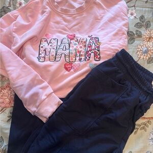 Pink 'Mamá' Sweatshirt and Navy Joggers Set